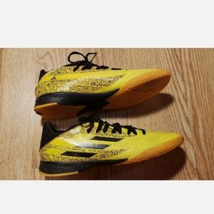 Adidas Men's Cleats Size: 6 Yellow and Black